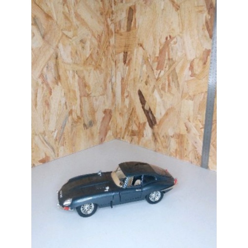 Jaguar 1961 burago 1/18 eme