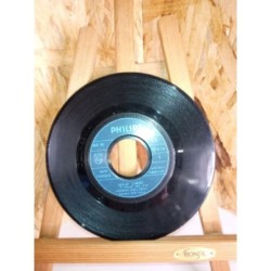 Vinyle Johnny Hallyday "on me cherche"