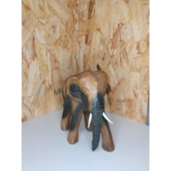 Eléphant en bois