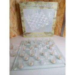 Jeu echecs en verre