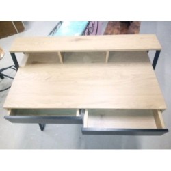 Bureau noir et bois