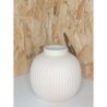 Vase blanc casse