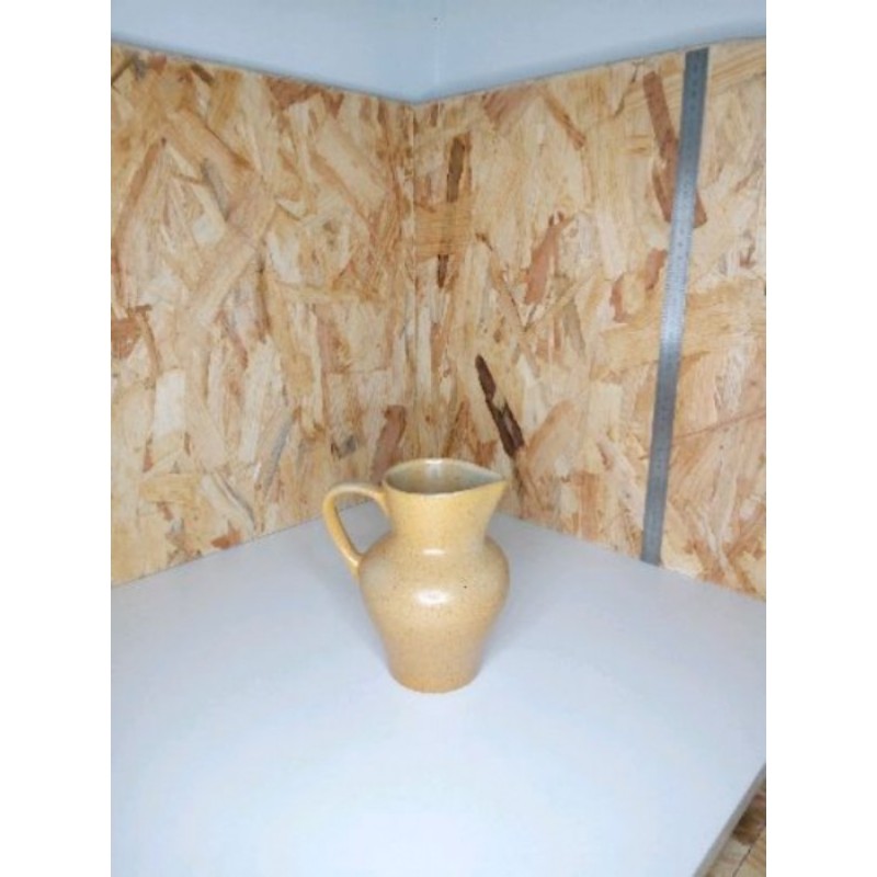 Pichet en gres